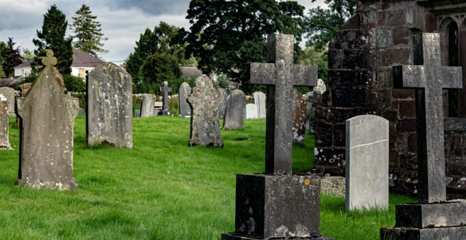 De quelle façon choisir une plaque funéraire personnalisée ?