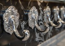 L’art du détail : sélection de patères design pour un intérieur haut de gamme